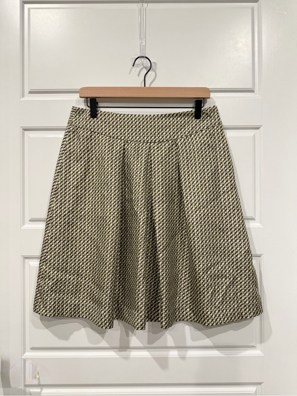 Banana Republic 100% Silk Pleated A-Line Skirt Green Brown Geometric 8P NWT